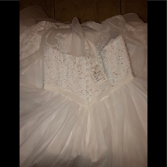 Oleg Cassini organza 3/4 sleeve wedding dress - Picture 8 of 8